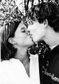 kiss85.jpg (2659 bytes)